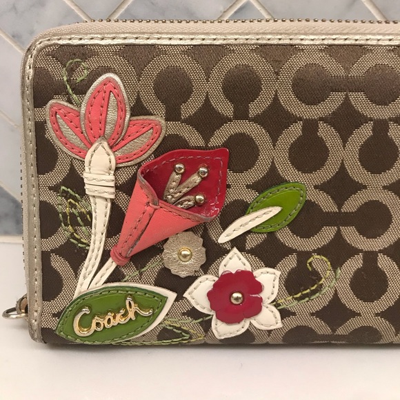 Coach Japan Op Art Wallet - Picture 2 of 7